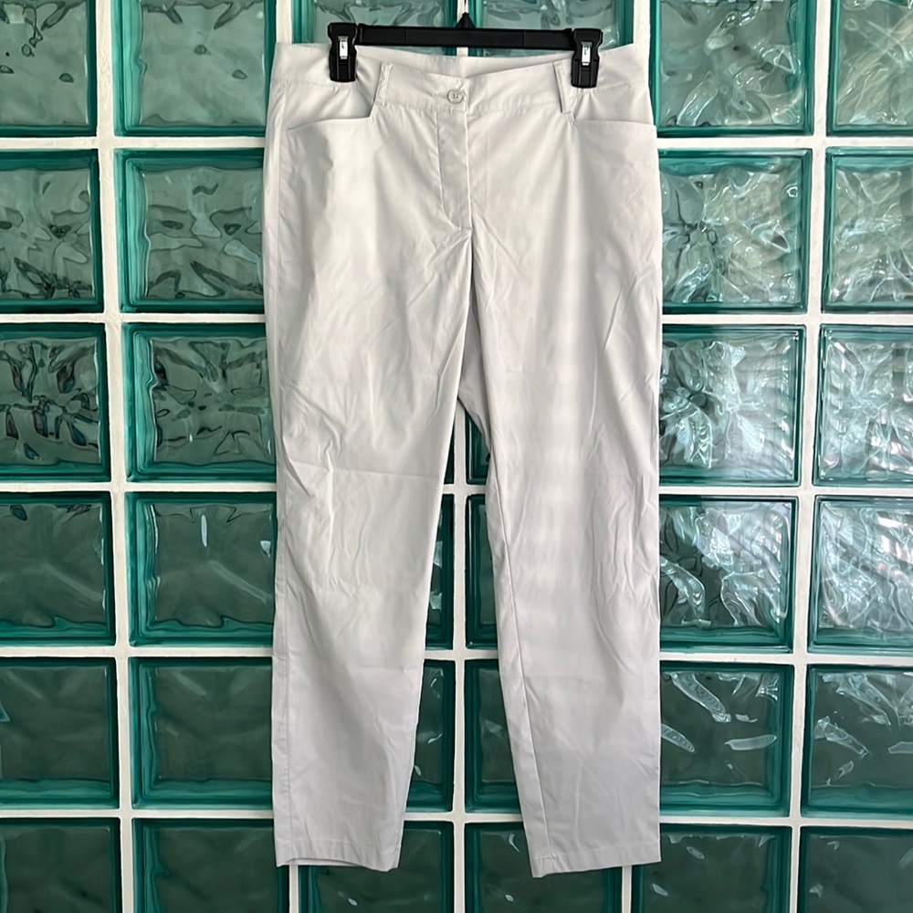 Chervo Ladies Golf ⛳️ Pants NWOT
